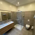 Bed & Breakfast Chateau Du Grand Lucay 3*