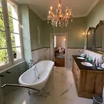 Bed & Breakfast Chateau Du Grand Lucay Bourbon-lʼArchambault
