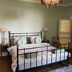 Chateau Du Grand Lucay Bed & Breakfast 3*