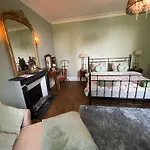 Bed & Breakfast Chateau Du Grand Lucay Bourbon-lʼArchambault