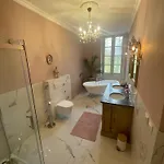 Bed & Breakfast Chateau Du Grand Lucay