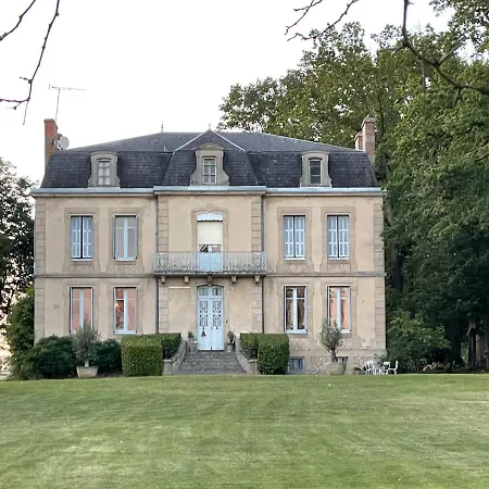 Chateau Du Grand Lucay 3* Bourbon-lʼArchambault