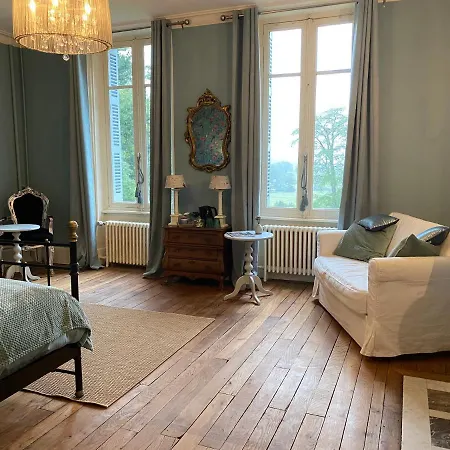 住宿加早餐酒店 Chateau Du Grand Lucay Bourbon-lʼArchambault