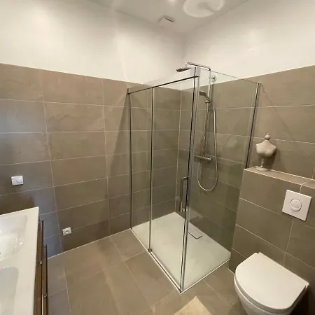 Chateau Du Grand Lucay Bourbon-lʼArchambault