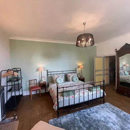 Chateau Du Grand Lucay Panzió Bourbon-lʼArchambault