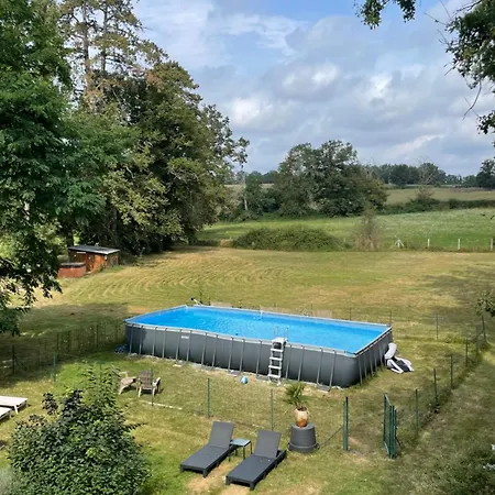 Chateau Du Grand Lucay 住宿加早餐酒店 Bourbon-lʼArchambault