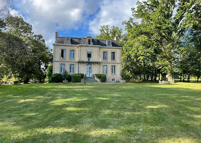 Chateau Du Grand Lucay 3*