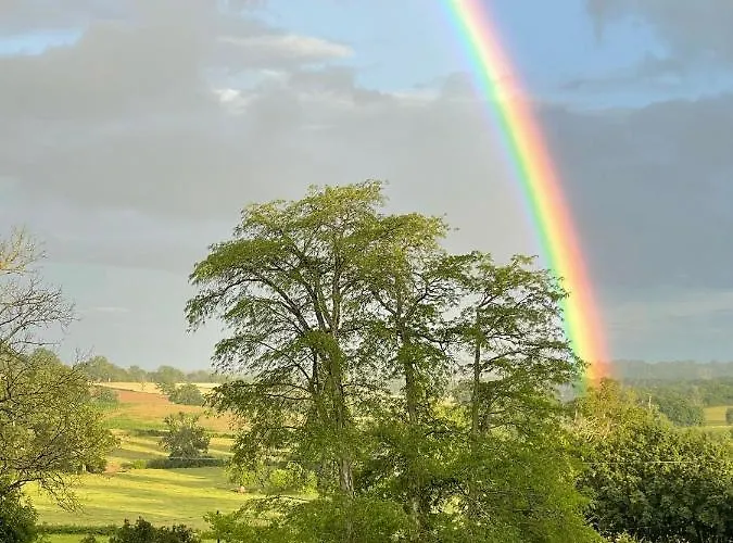 Chateau Du Grand Lucay
