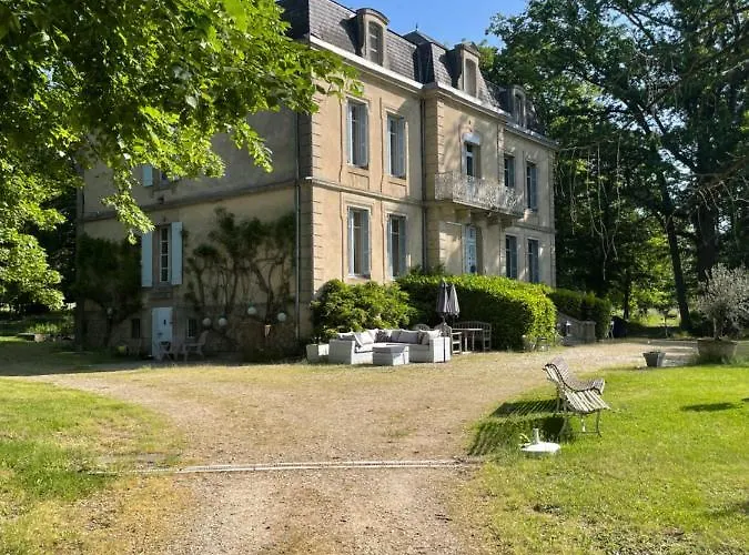 Chateau Du Grand Lucay Bed & Breakfast Bourbon-l'Archambault