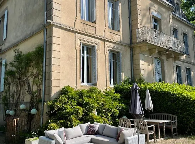 Chateau Du Grand Lucay לינה וארוחת בוקר Bourbon-lʼArchambault